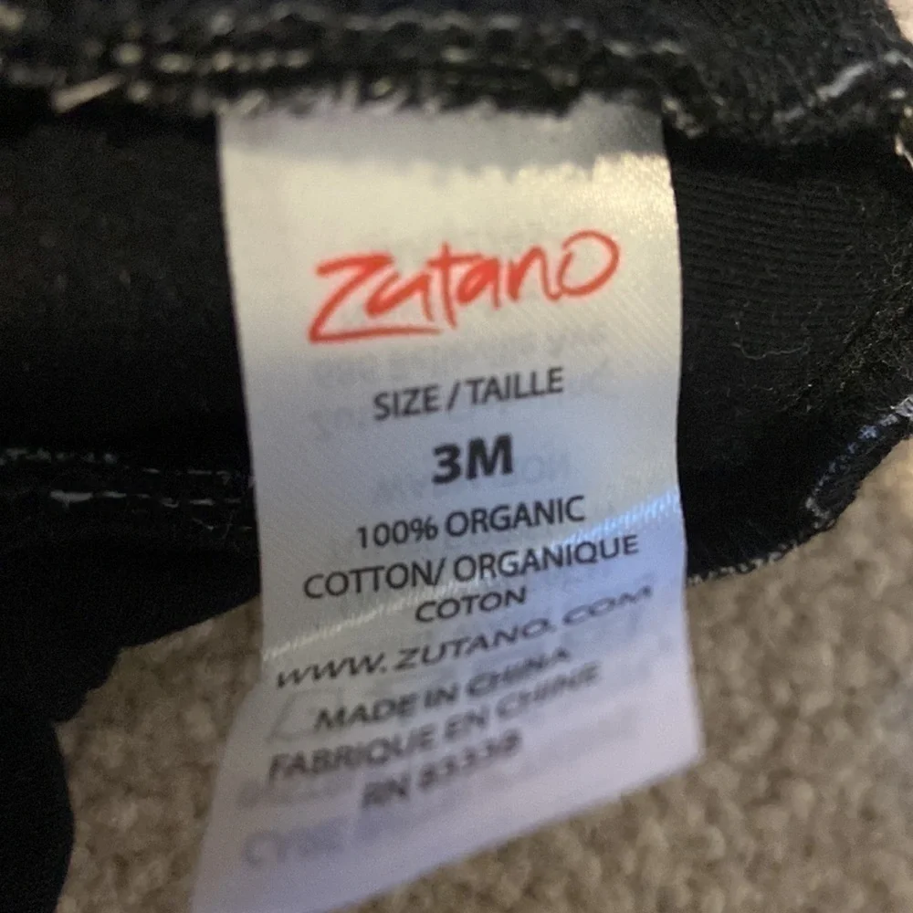 𝅺zutano Black Baby Shoes 3M